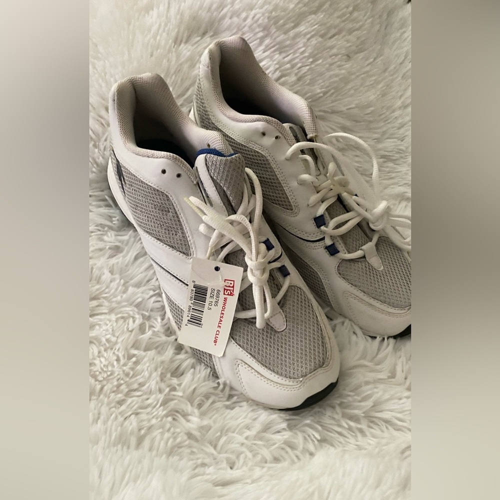 Men white sneakers